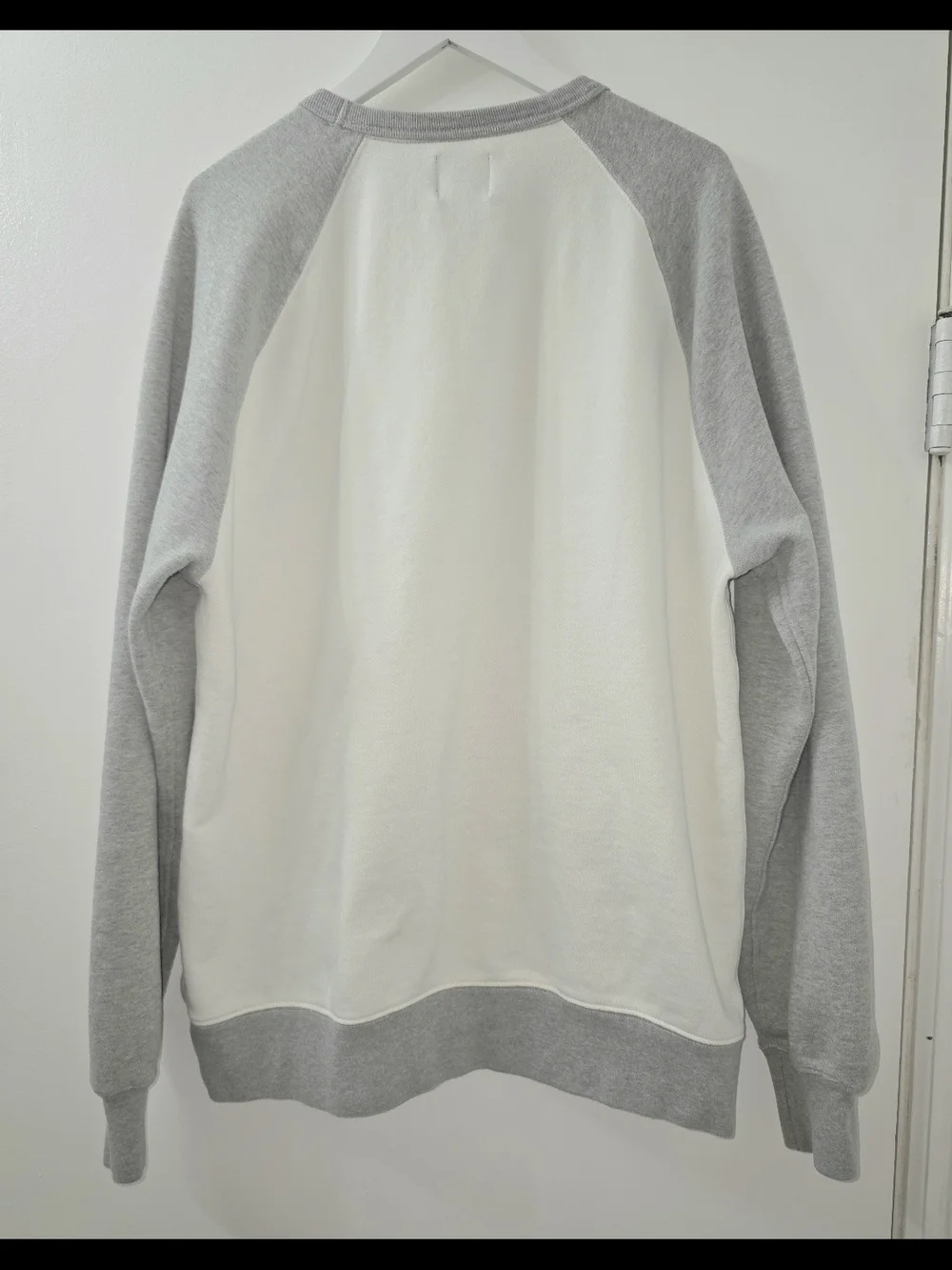 J Crew Mens Raglan Sweatshirt Colorblock Crewneck SIze XL Grey Cream Minimalist